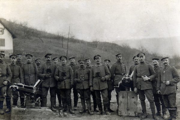 37x94r-GI - Troupes allemandes et canons-revolver